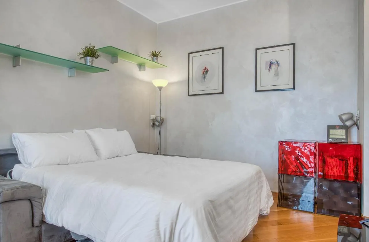Joivy Vibrant Flat With Balcony Apartment Milan